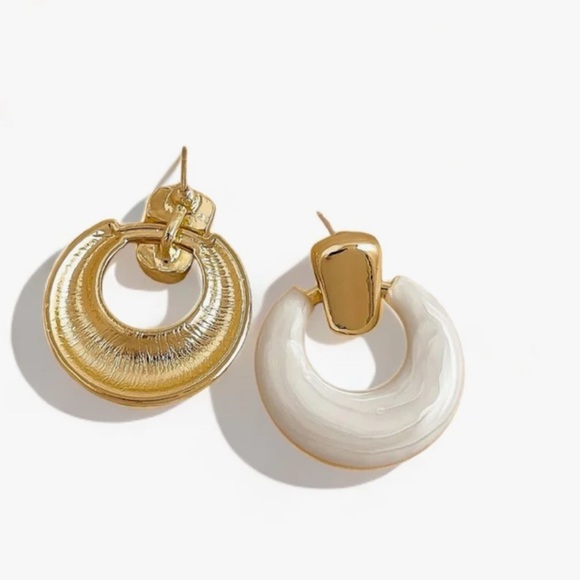 Stylish Chunky Enamel Drops 14K Plated Hollow Circular Pendant Vintage Earrings - Picture 4 of 8